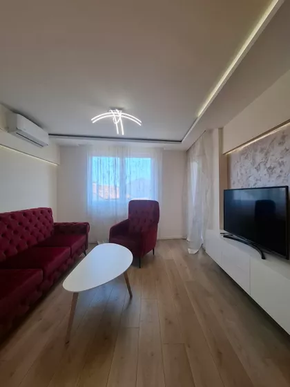 Trg Fontana | 4zida.rs