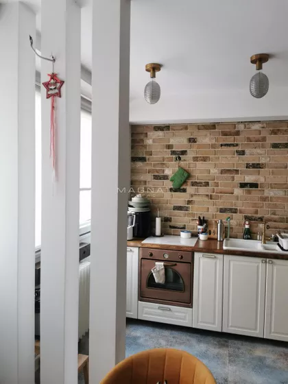 Ustanička | 4zida.rs