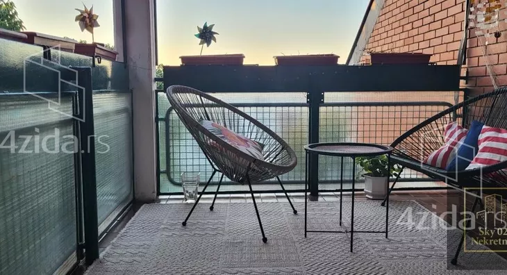 Troiposoban stan | 4zida