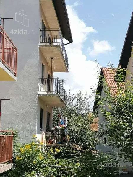 5-etažna kuća | 4zida