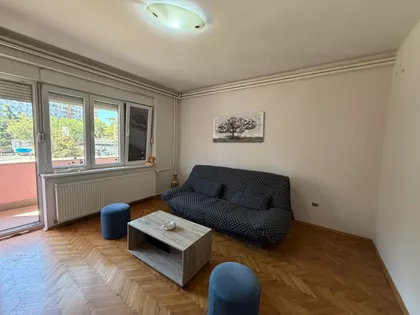 Trg Pavla Stojkovića | 4zida.rs