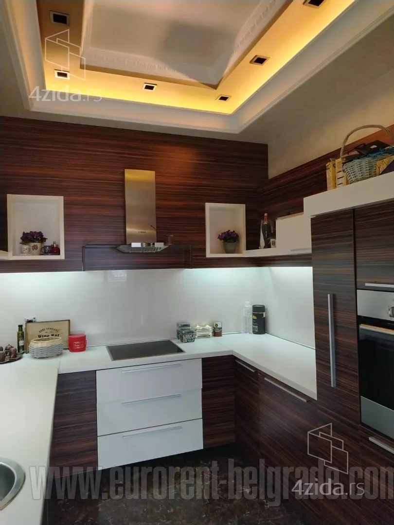 Petosoban stan | 4zida