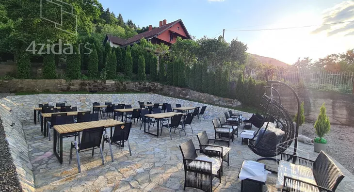 Ugostiteljski objekat | 4zida