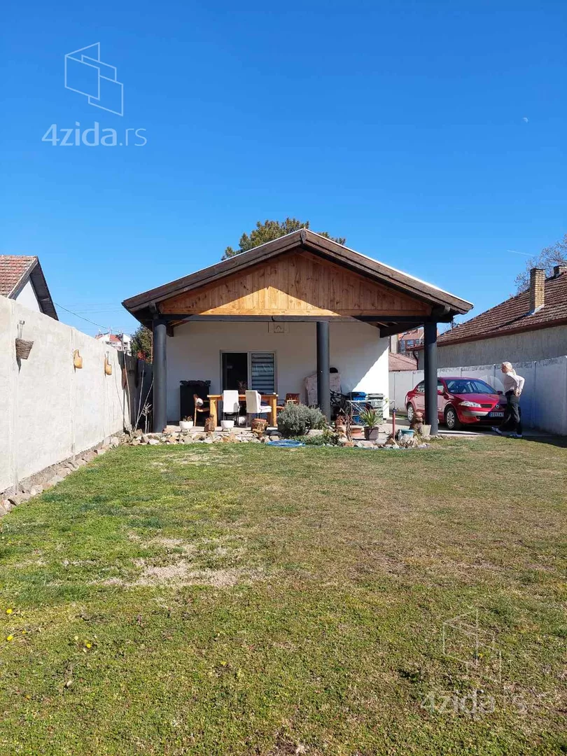 Kuća | 4zida