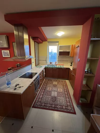 Bulevar Cara Lazara | 4zida.rs