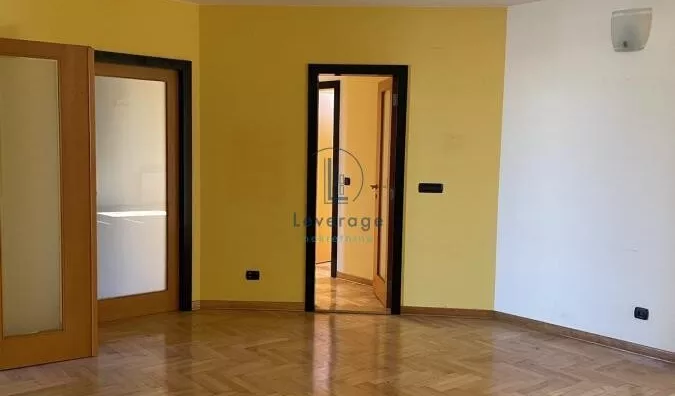 Šestosoban stan | 4zida