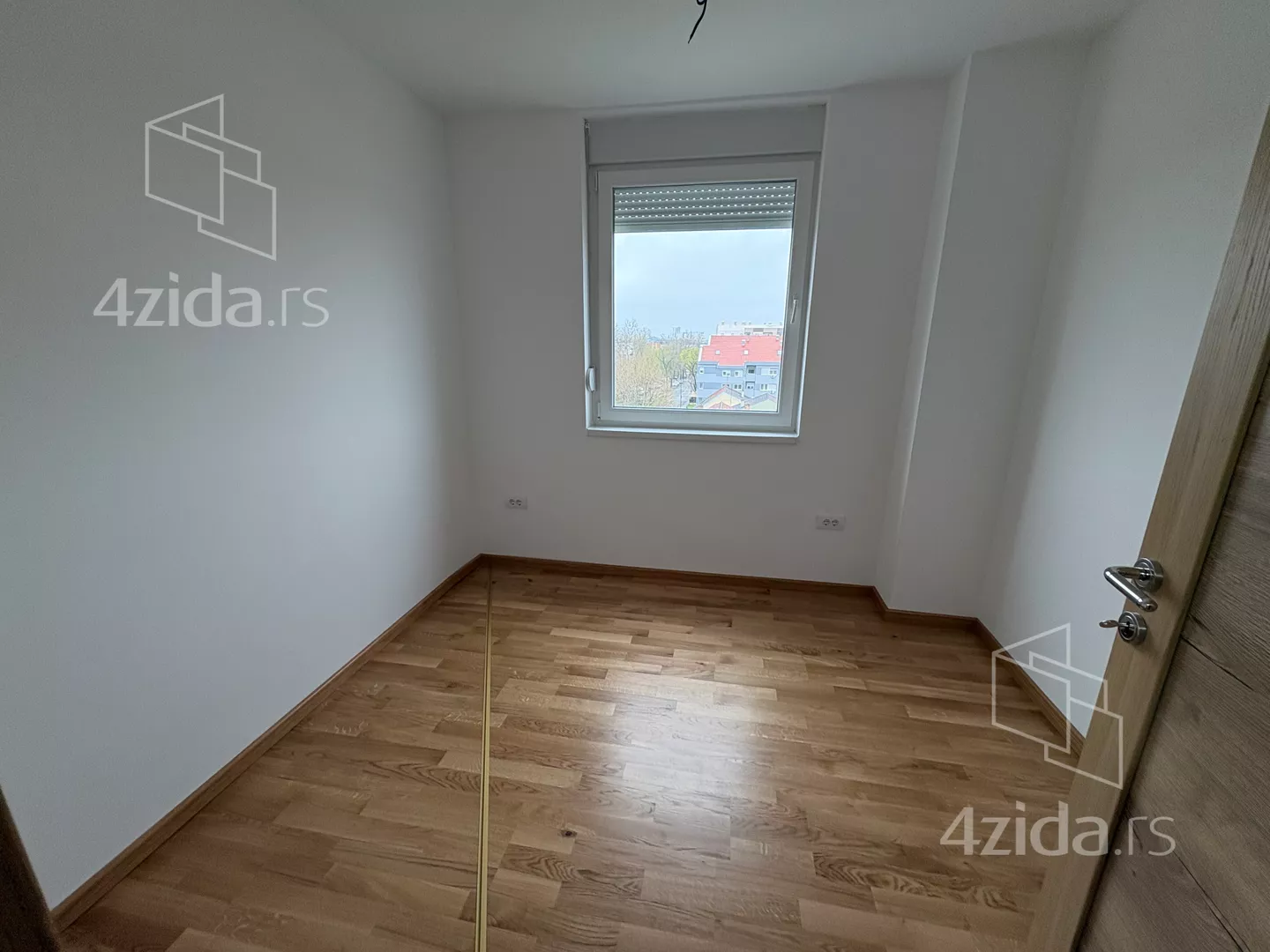 Petosoban stan | 4zida