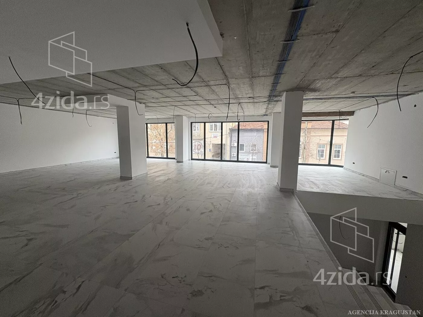 Poslovni prostor | 4zida