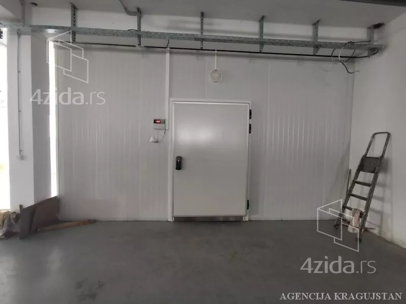 Lokal | 4zida
