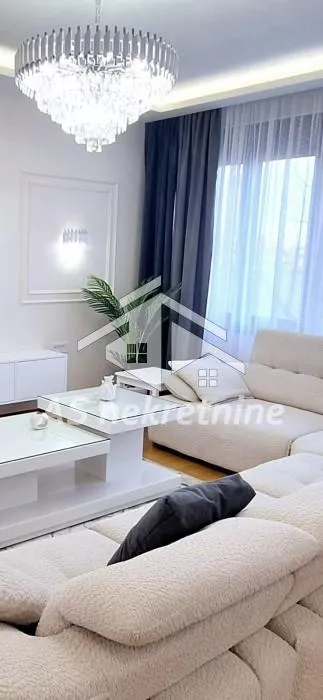 Banovo Brdo | 4zida.rs