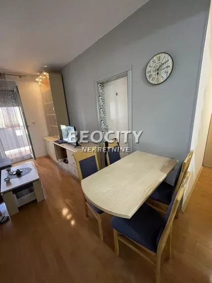 Bulevar Cara Lazara | 4zida.rs