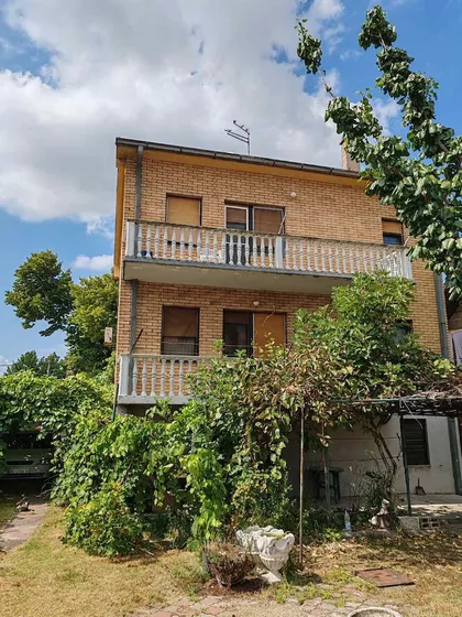 Ivana Milutinovića | 4zida.rs