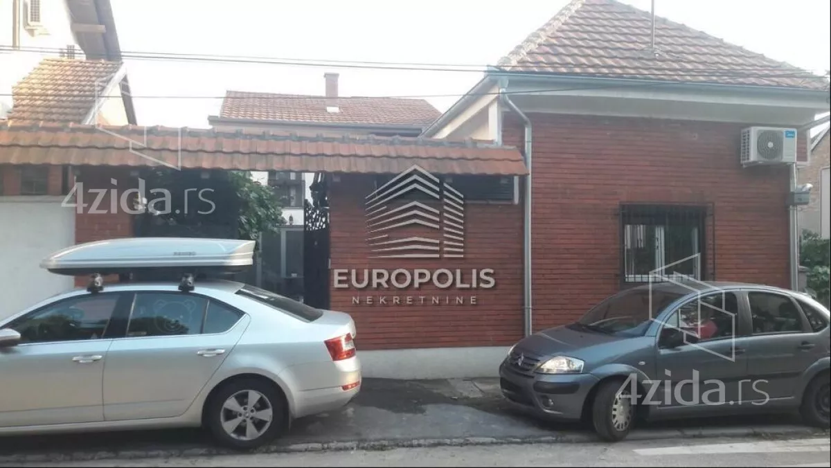 Šestosoban stan | 4zida