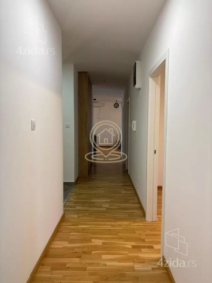 Petosoban stan | 4zida