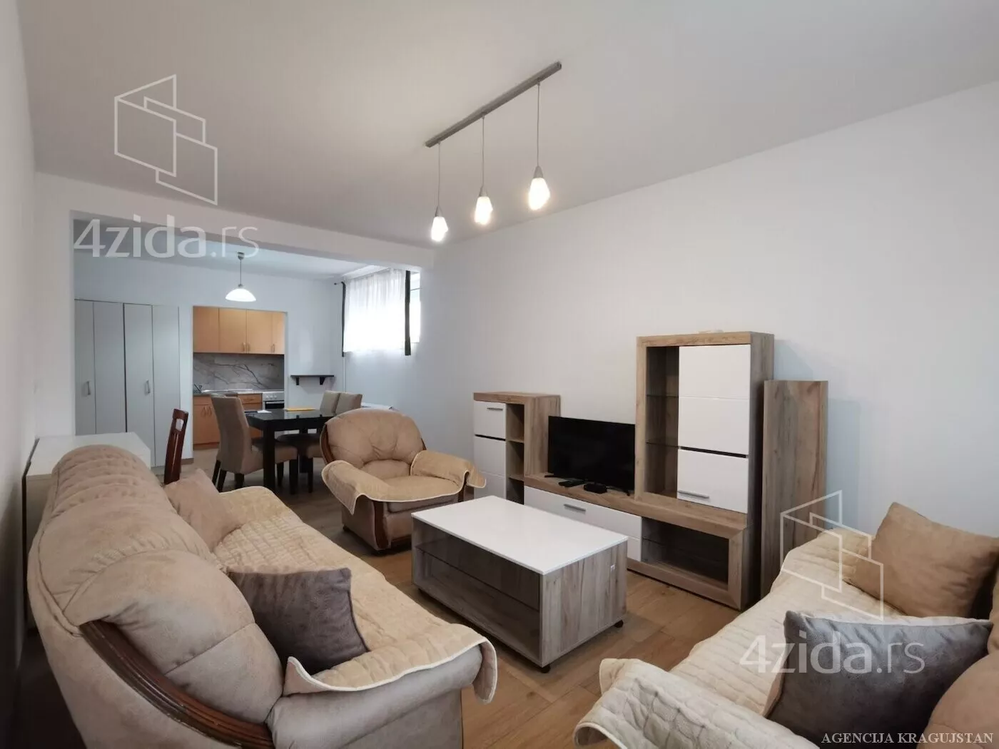 Jednoiposoban stan | 4zida