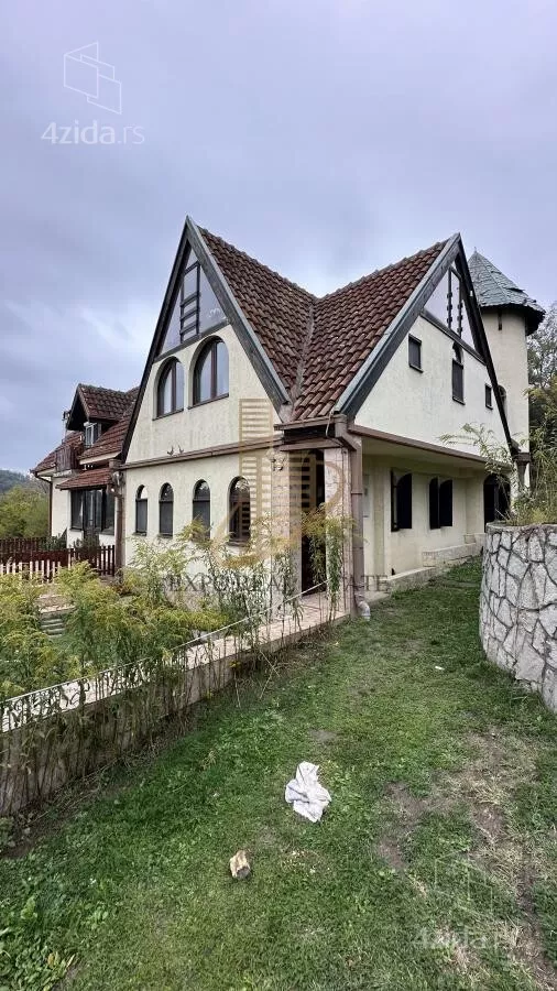 Kuća | 4zida