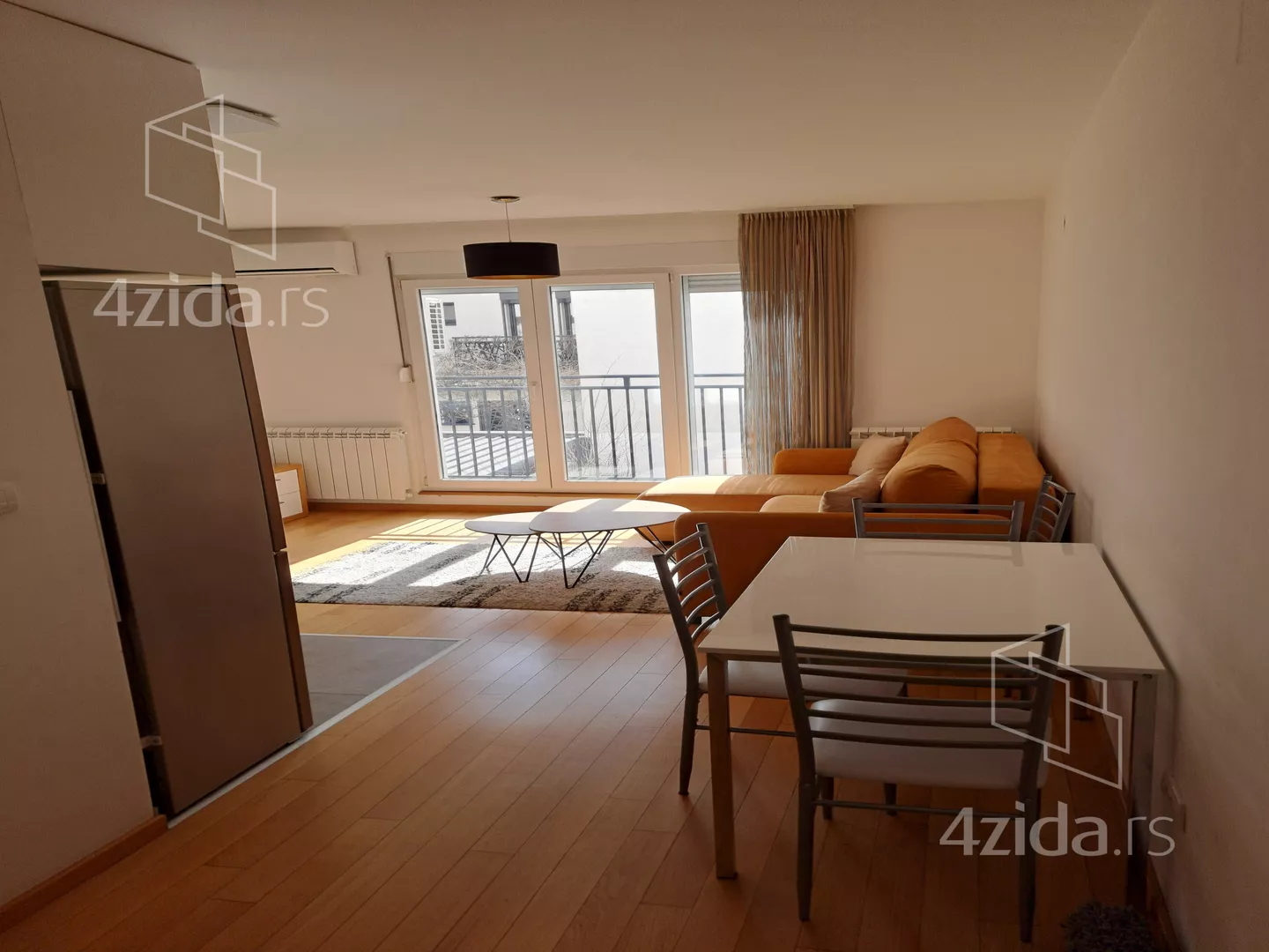 Jednoiposoban stan | 4zida