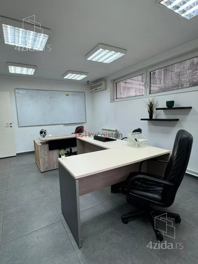 Poslovni prostor | 4zida