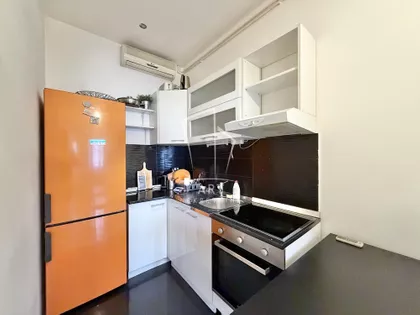 Crnogorska | 4zida.rs