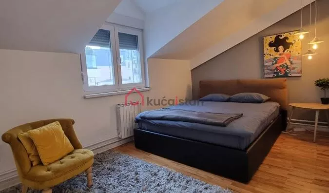 Sedmosoban stan | 4zida