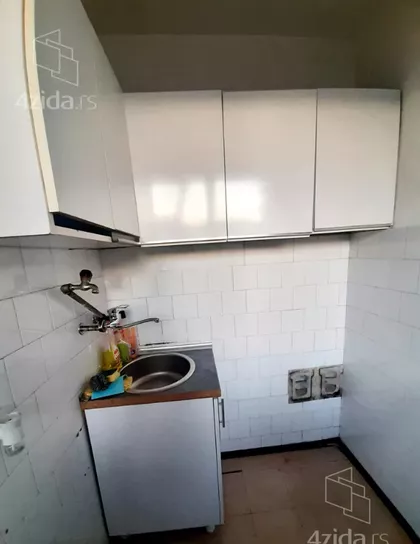 Lepa Brena | 4zida.rs