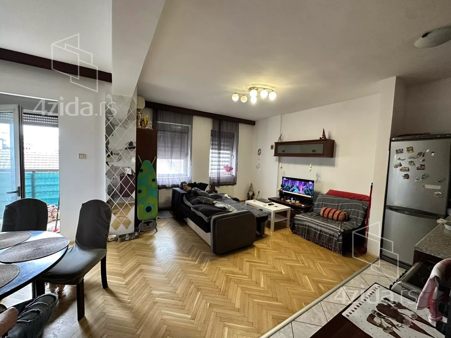 Dvoiposoban stan | 4zida