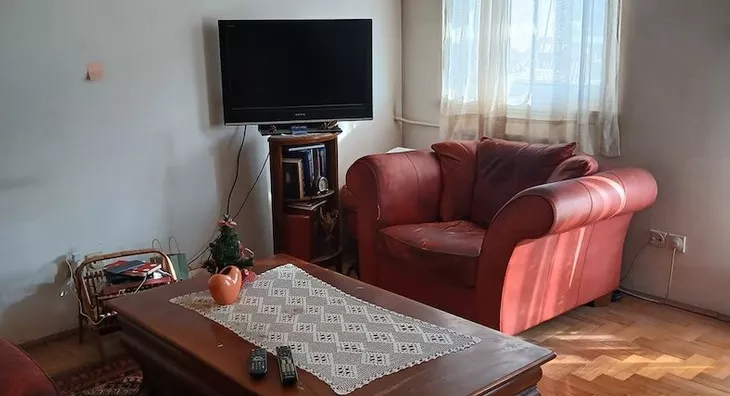 Šestosoban stan | 4zida
