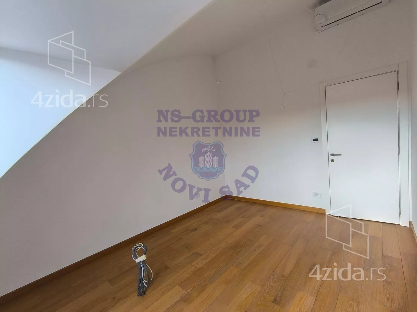 Petosoban stan | 4zida