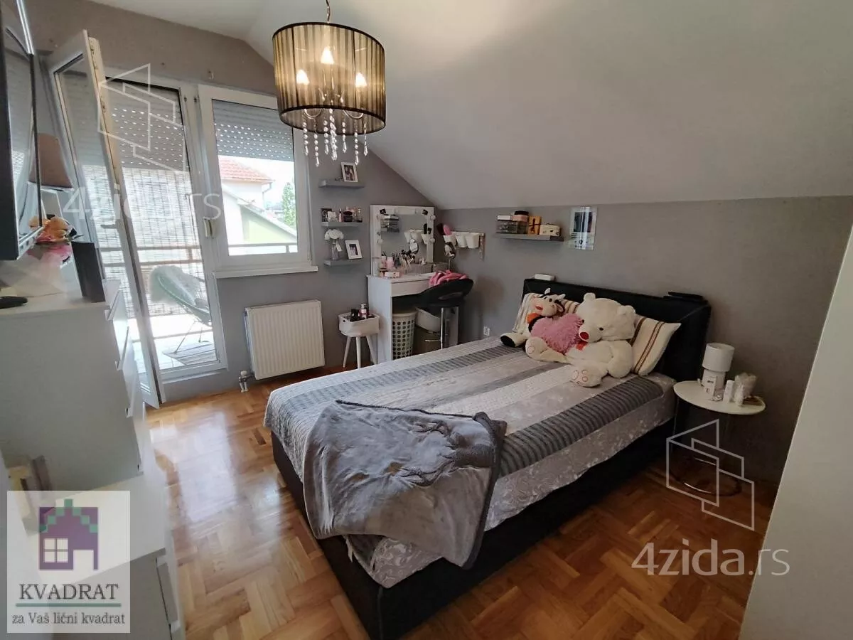 Troiposoban stan | 4zida