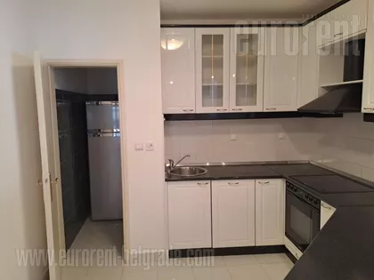 KNEZ MIHAILOVA | 4zida.rs