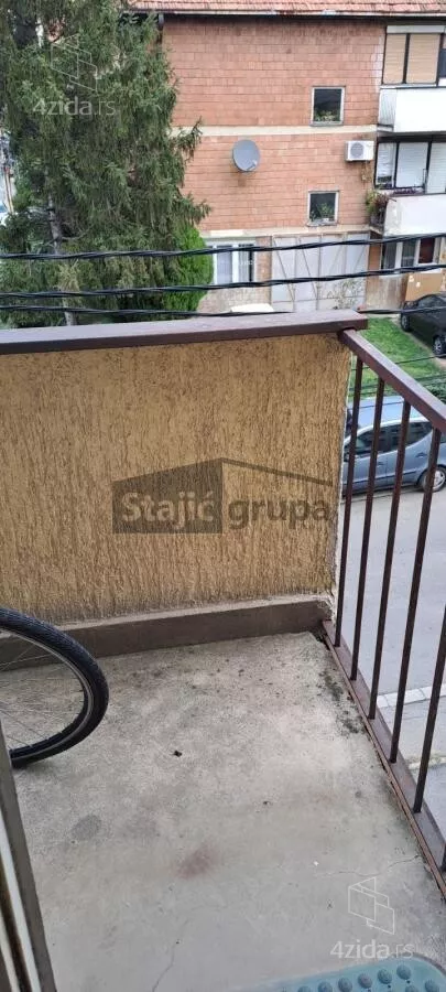 Petosoban stan | 4zida