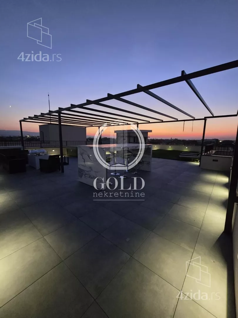 Troiposoban stan | 4zida