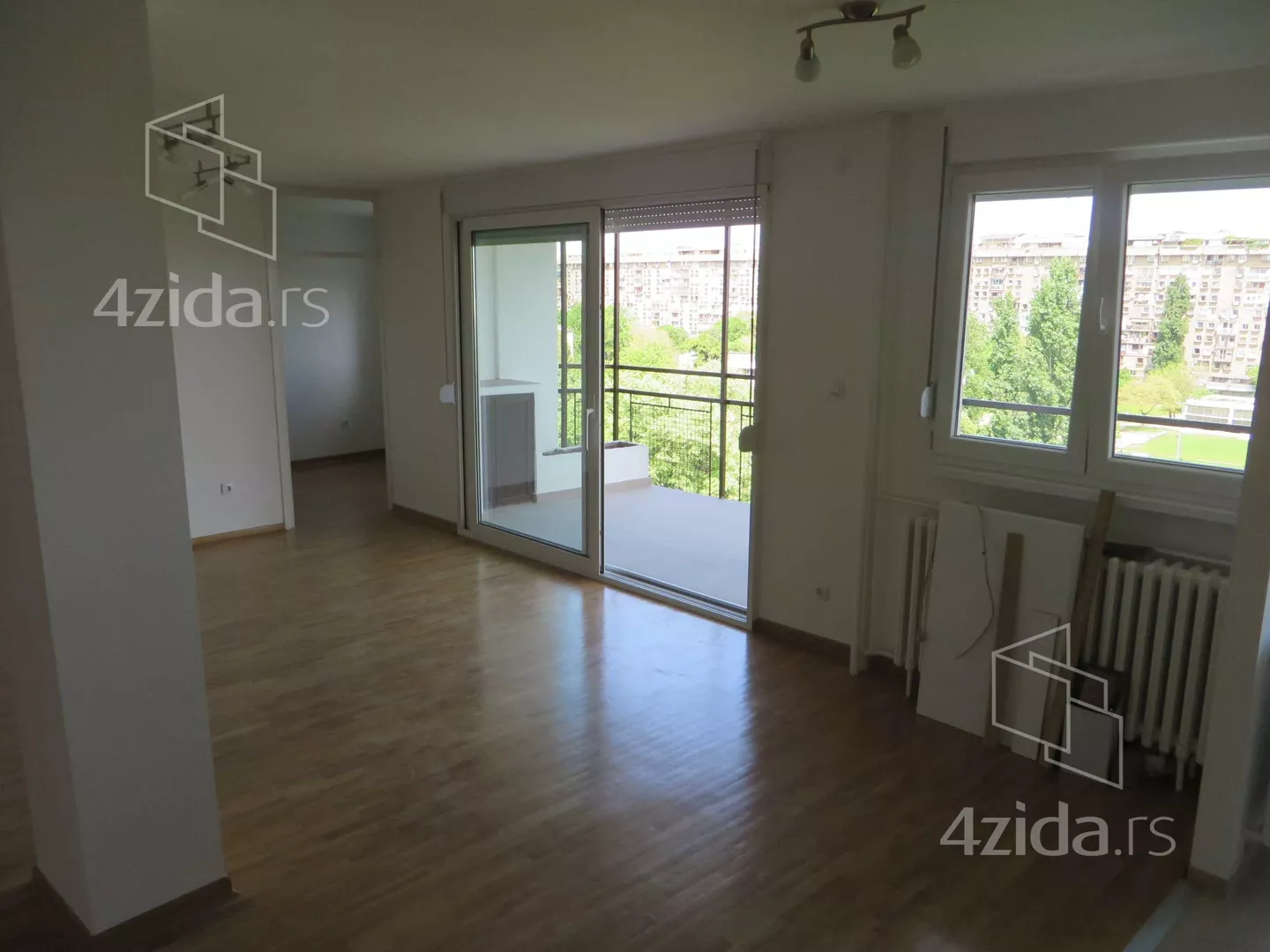 Petosoban stan | 4zida