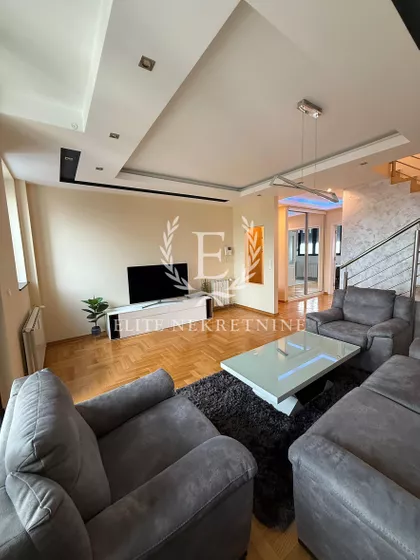 Crveni Krst Vračar | 4zida.rs