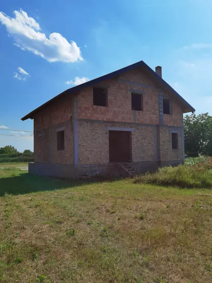 Petrovčić | 4zida.rs