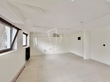 Radnih akcija | 4zida.rs