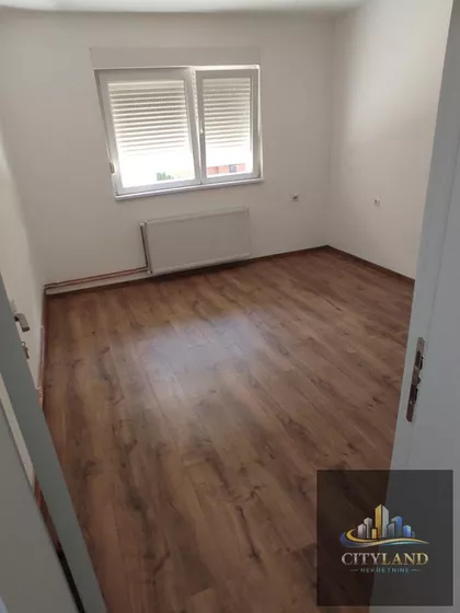 Vojna Bolnica | 4zida.rs