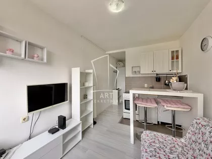 Radnih akcija | 4zida.rs