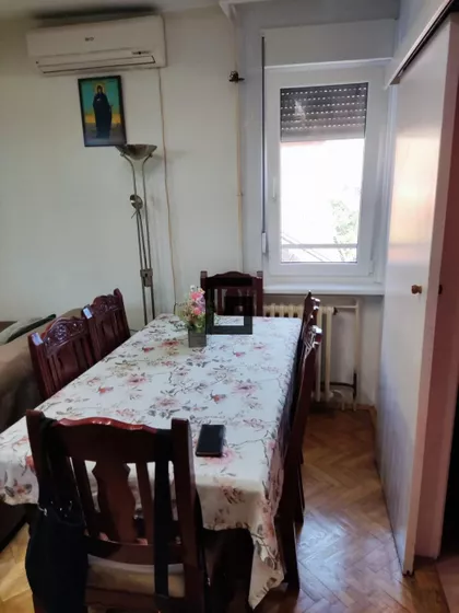 Peđe Milosavljevića | 4zida.rs