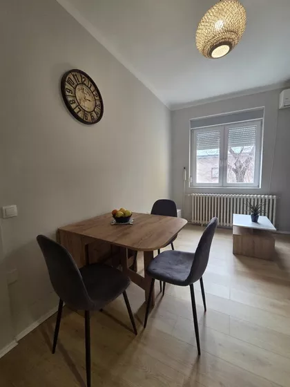 Trg Lazara Nešića | 4zida.rs