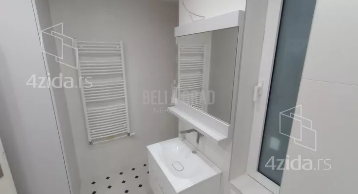 Četvoroiposoban stan | 4zida