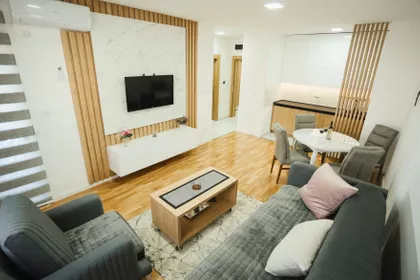 Ugostiteljska 48 | 4zida.rs