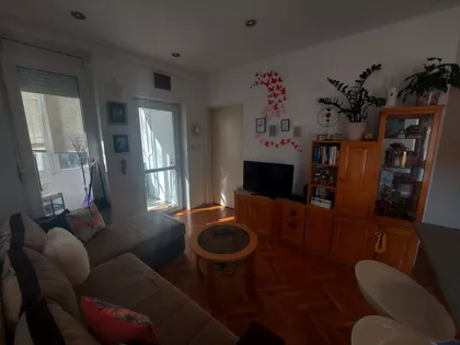 Valentina Vodnika 19 | 4zida.rs