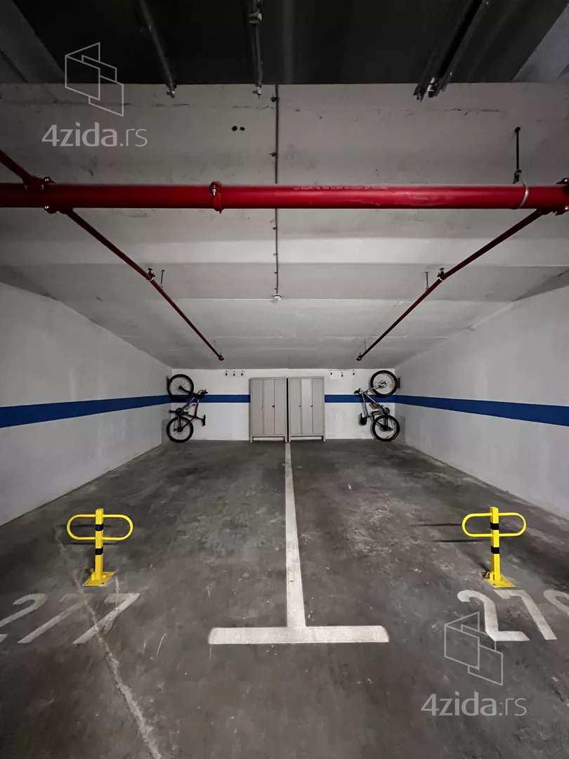 Parking | 4zida