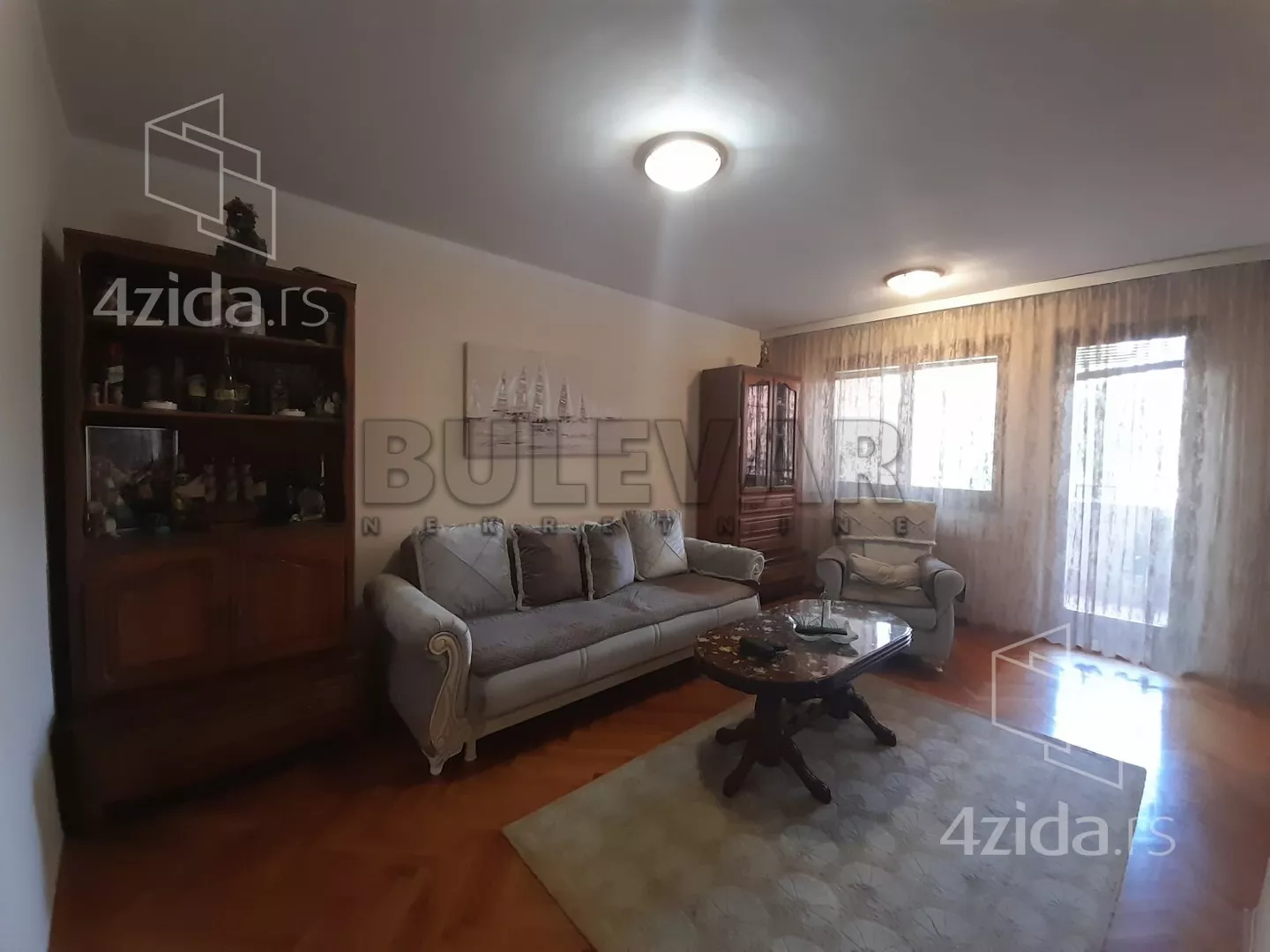 Troiposoban stan | 4zida