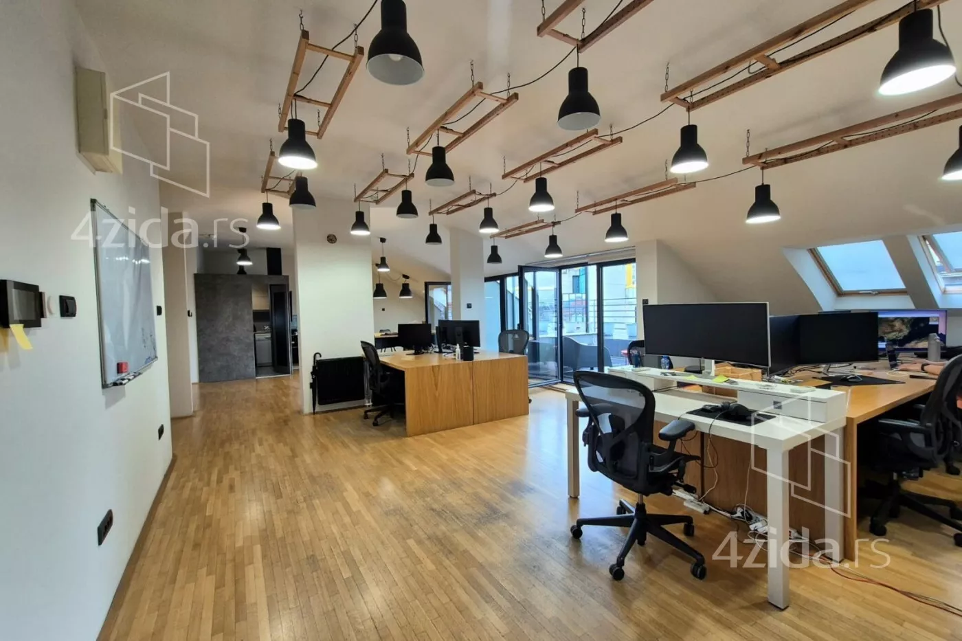 Poslovni prostor · 226 m² · Novi Sad