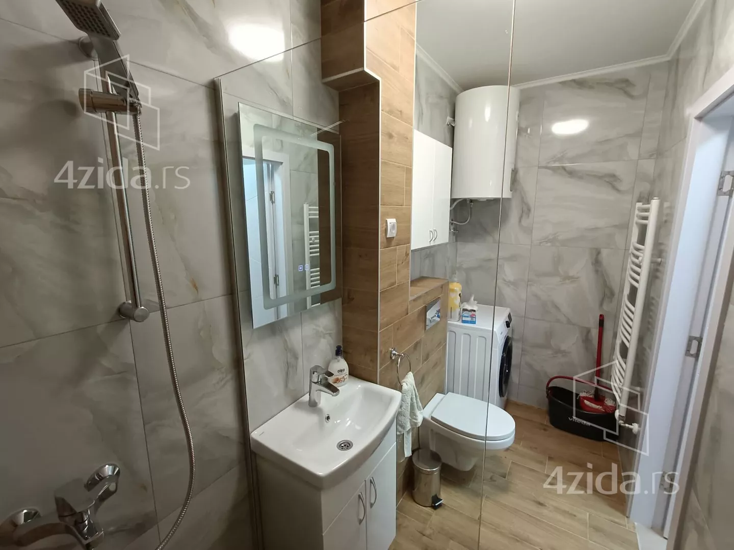 Jednoiposoban stan | 4zida