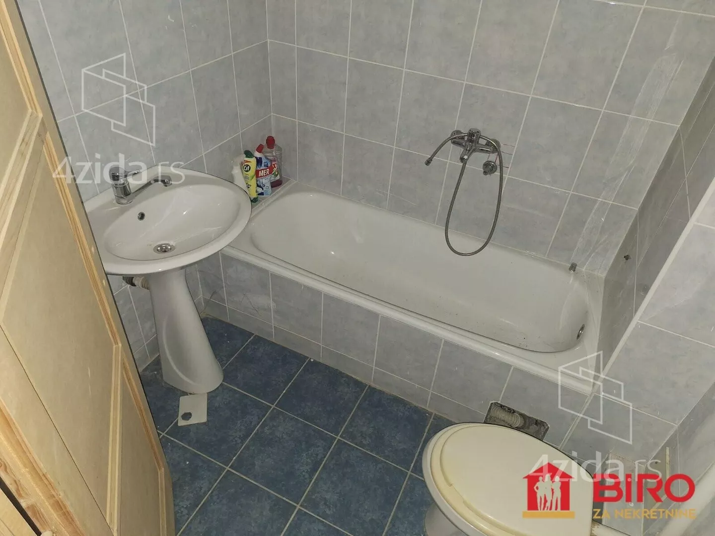 Četvoroiposoban stan | 4zida