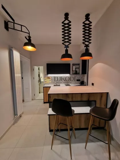 MAKSIMA GORKOG | 4zida.rs