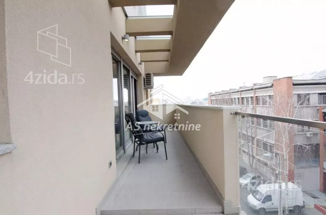 Petosoban stan | 4zida